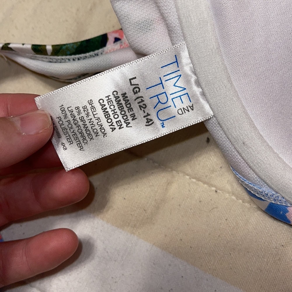 TIME AND TRU SWIM TOP - Picture 4 of 4